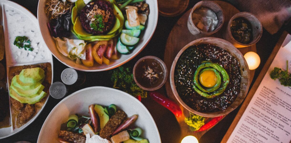 Abnehmen ohne Hunger: 7 bewährte Strategien, die wirklich sättigen