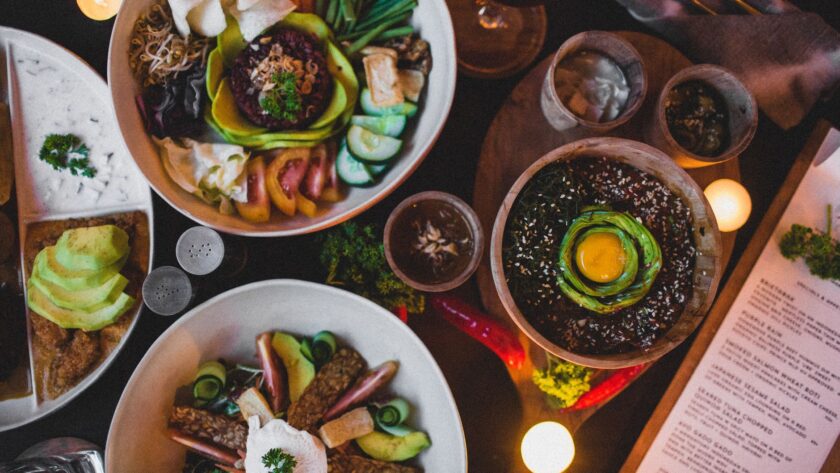 Abnehmen ohne Hunger: 7 bewährte Strategien, die wirklich sättigen