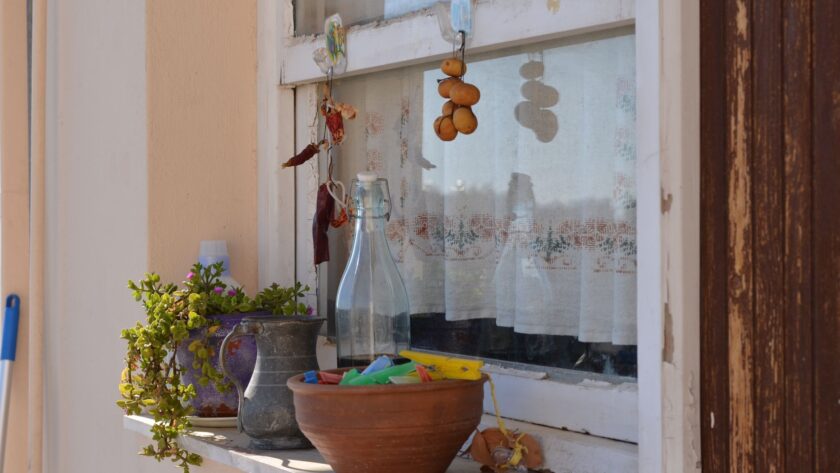 Fensterbank gestalten: Die besten Ideen für ein schönes Zuhause