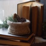 Fensterbank herbstlich dekorieren: Die schönsten Ideen für Kürbis, Laub & mehr